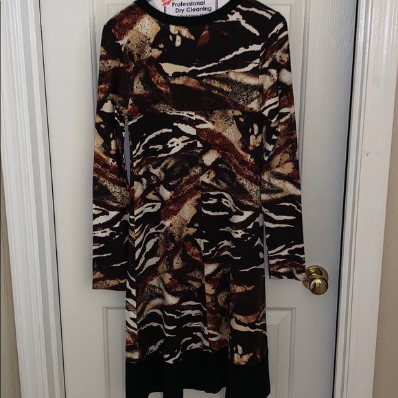 Karen Kane long sleeve Dress - Picture 4 of 4